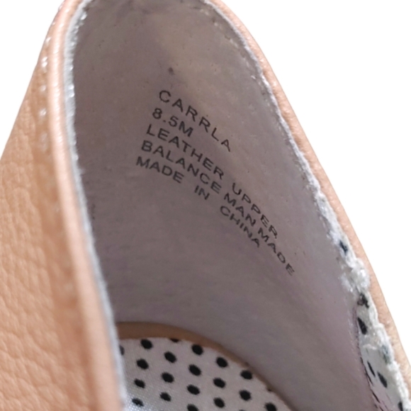 Betsey Johnson Carrla Leather Nude Ruffle Stiletto High Heels Women's Size 8.5 - Picture 5 of 13